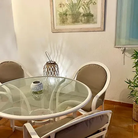 Apartmán Playa Rocio Calm Beachfront Apartment- 2bdr Marbella