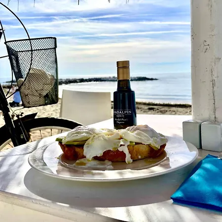 Apartmán Playa Rocio Calm Beachfront Apartment- 2bdr