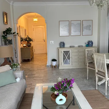 Apartmán Playa Rocio Calm Beachfront Apartment- 2bdr Marbella