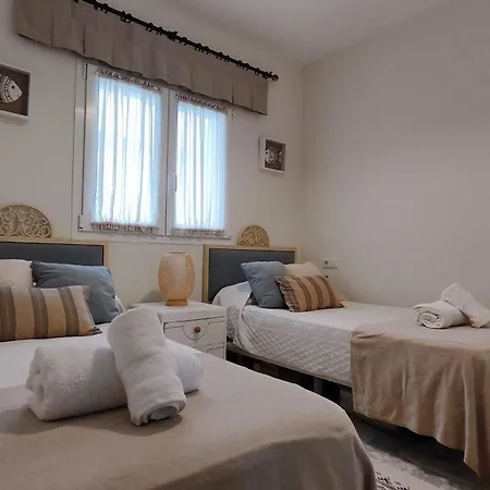 Playa Rocio Calm Beachfront Apartment- 2bdr Lägenhet Marbella