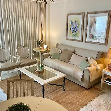 Апартаменты Playa Rocio Calm Beachfront Apartment- 2bdr Марбелья