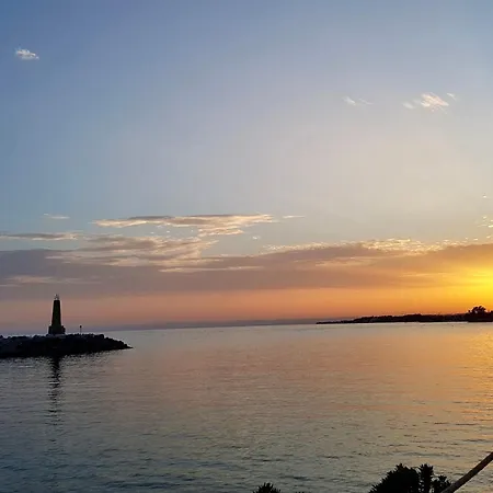 Playa Rocio Calm Beachfront Apartment- 2bdr *