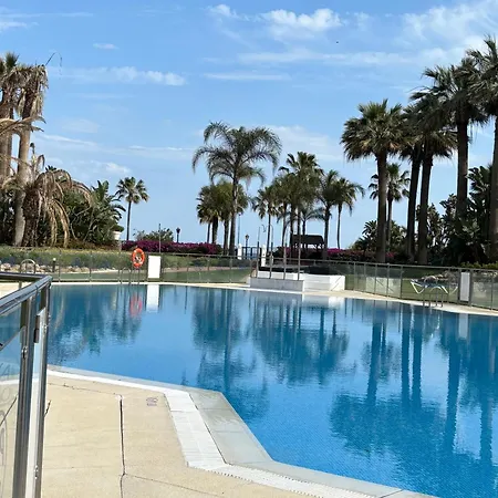 Playa Rocio Calm Beachfront Apartment- 2bdr * Marbella