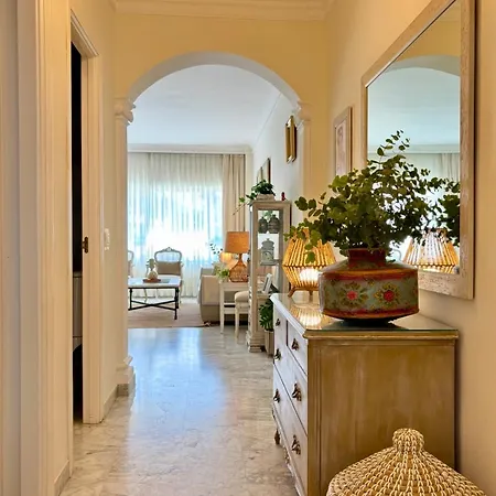 Playa Rocio Calm Beachfront Apartment- 2bdr Apartamento Marbella