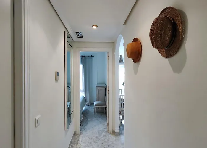 Playa Rocio Calm Beachfront Apartment- 2bdr Marbella