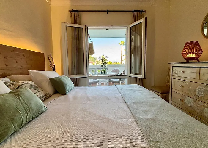 Apartamento Playa Rocio Calm Beachfront Apartment- 2bdr Marbella