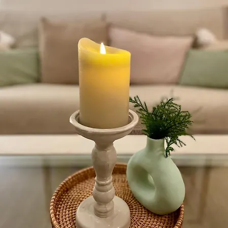 Playa Rocio Calm Beachfront Apartment- 2bdr Апартаменти *